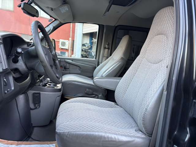 シボレー エクスプレス ５．３ ４ＷＤ H18年 (東北) 99