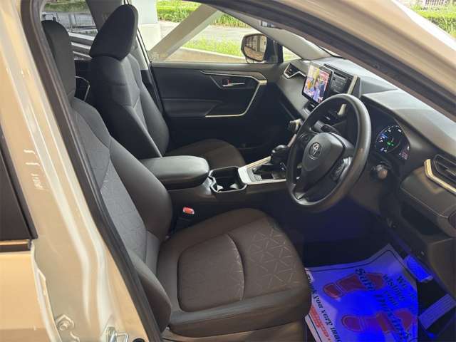 トヨタ ＲＡＶ４ ２．５ ハイブリッド Ｘ R3年 (近畿) 99