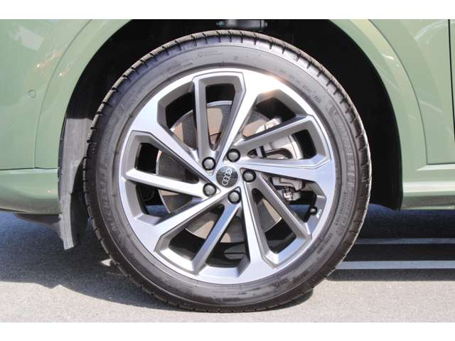 アウディ Ｑ５ ＴＤＩ クワトロ １５０ＫＷ アドバンスト Ｓラインパッケージ ディーゼルターボ ４ＷＤ R7年 (近畿) 99