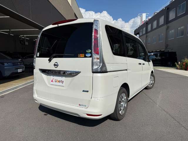 日産 セレナ ２．０ ２０Ｘ H23年 (近畿) 99