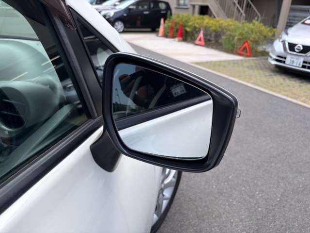 日産 ノート １．２ Ｅ－ＰＯＷＥＲ Ｘ H30年 (近畿) 99
