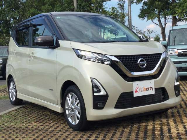 日産 デイズ ６６０ ハイウェイスターＸ R5年 (近畿) 99