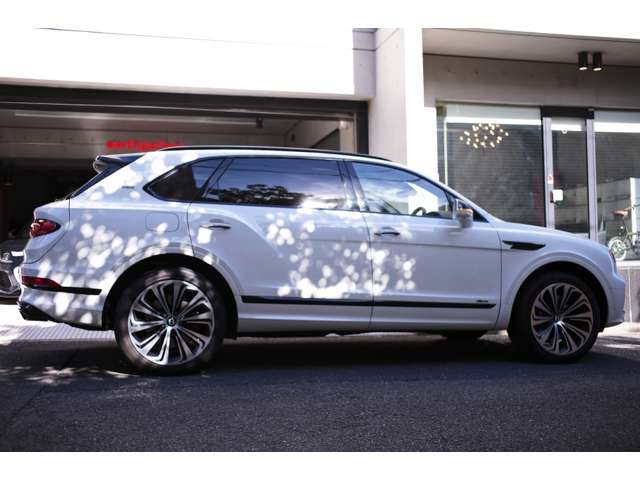 ベントレー ベンテイガ エクステンデッド ホイールベース アズール ４ＷＤ R6年 (近畿) 99