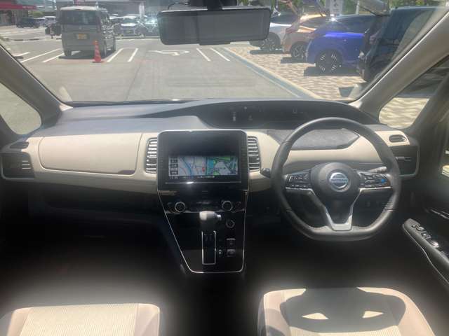 日産 セレナ ２．０ ハイウェイスター Ｖ R4年 (中国) 99