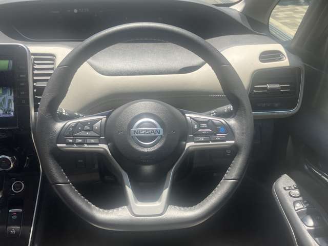 日産 セレナ ２．０ ハイウェイスター Ｖ R4年 (中国) 99