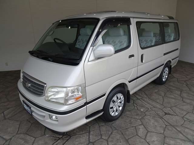 トヨタ ハイエースワゴン ２．４ スーパーカスタムＧ トリプルムーンルーフ H13年 (関東) 99