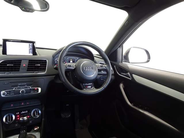 アウディ Ｑ３ ２．０ ＴＦＳＩ クワトロ ２１１ＰＳ Ｓラインパッケージ ４ＷＤ H24年 (関東) 99