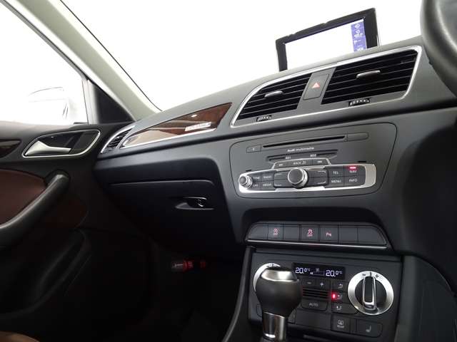 アウディ Ｑ３ ２．０ ＴＦＳＩ クワトロ ２１１ＰＳ ４ＷＤ H25年 (関東) 99