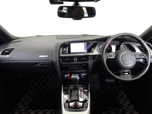 アウディ Ａ５　スポーツバック ２．０ ＴＦＳＩ クワトロ Ｓラインパッケージ ４ＷＤ H24年 (関東) 99