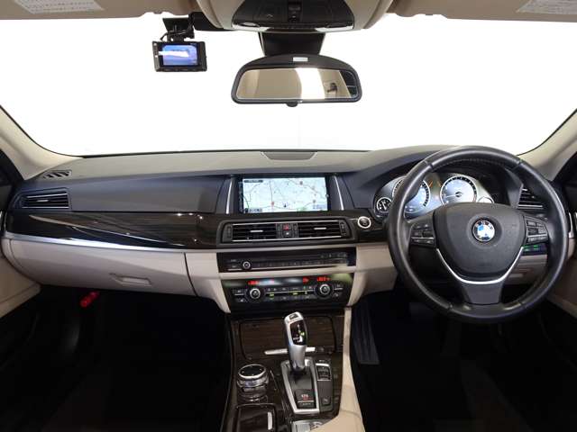ＢＭＷ ５シリーズ アクティブハイブリッド５　ラグジュアリー H27年 (関東) 99