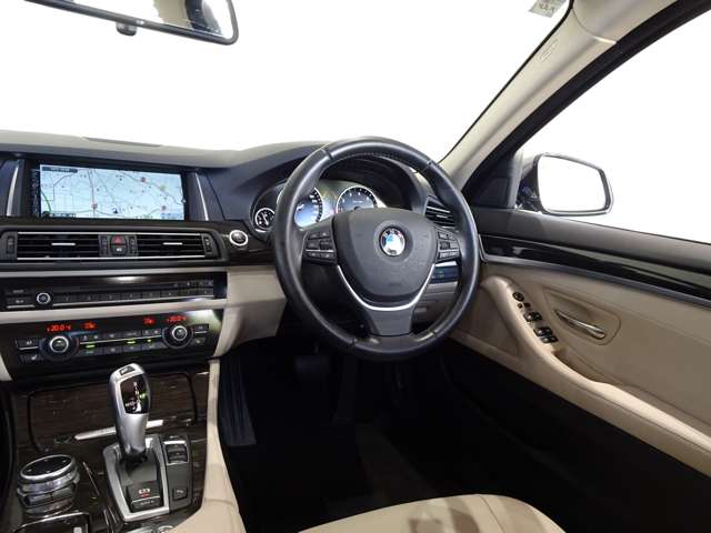 ＢＭＷ ５シリーズ アクティブハイブリッド５　ラグジュアリー H27年 (関東) 99