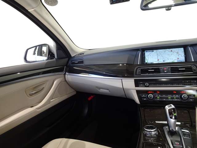 ＢＭＷ ５シリーズ アクティブハイブリッド５　ラグジュアリー H27年 (関東) 99
