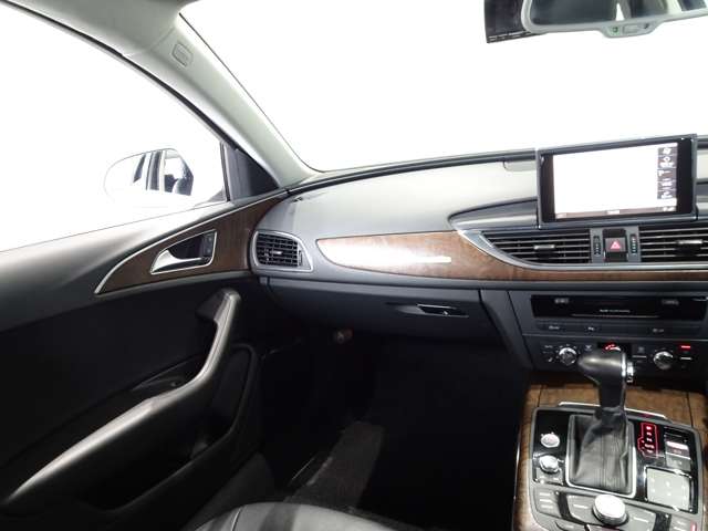 アウディ Ａ６　アバント ２．８ ＦＳＩ クワトロ ４ＷＤ H24年 (関東) 99