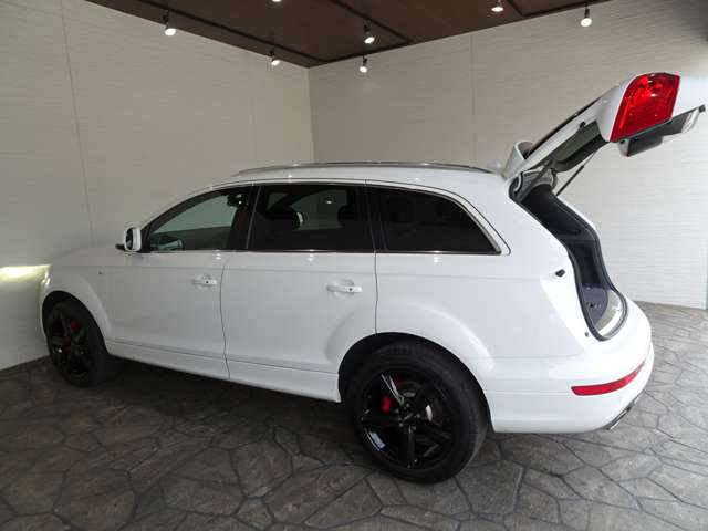 アウディ Ｑ７ ３．０ ＴＦＳＩ クワトロ Ｓラインパッケージ ４ＷＤ H24年 (関東) 99