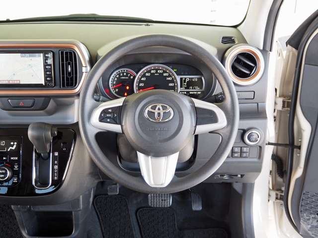 トヨタ パッソ １．０ モーダ R4年 (東海) 99