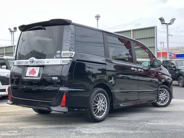 トヨタ ヴォクシー １．８ ハイブリッド ＺＳ 煌ＩＩ R1年 (関東) 99