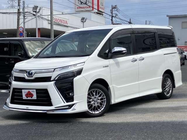 トヨタ ヴォクシー １．８ ハイブリッド ＺＳ 煌ＩＩ R1年 (関東) 99