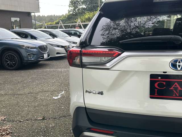 トヨタ ＲＡＶ４ ２．５ ハイブリッド Ｇ Ｅ－ＦＯＵＲ ４ＷＤ R4年 (関東) 99