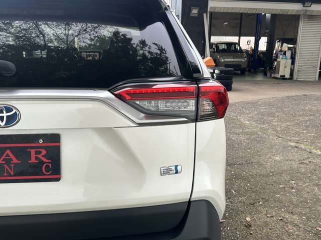 トヨタ ＲＡＶ４ ２．５ ハイブリッド Ｇ Ｅ－ＦＯＵＲ ４ＷＤ R4年 (関東) 99