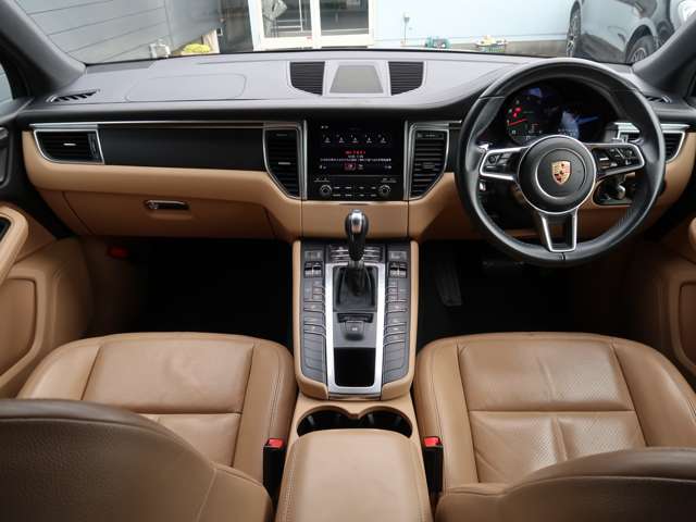 ポルシェ マカン ＰＤＫ ４ＷＤ H28年 (関東) 99