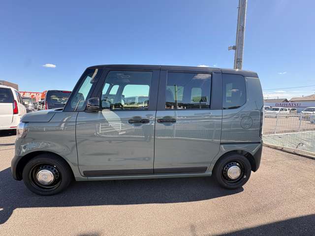 ホンダ Ｎ　ＢＯＸ ジョイ ６６０ ２トーン R8年 (中国) 99