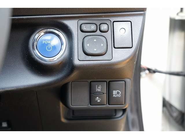 トヨタ アクア １．５ Ｓ スタイルブラック R1年 (関東) 99