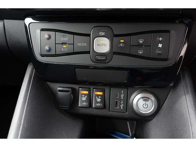 日産 リーフ Ｘ　Ｖセレクション R4年 (関東) 99