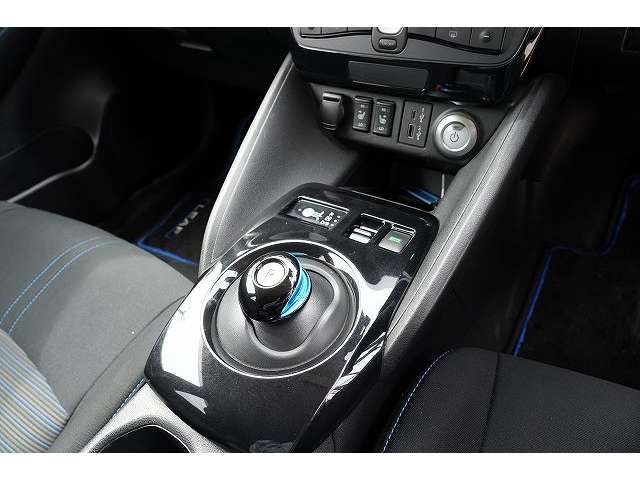 日産 リーフ Ｘ　Ｖセレクション R4年 (関東) 99