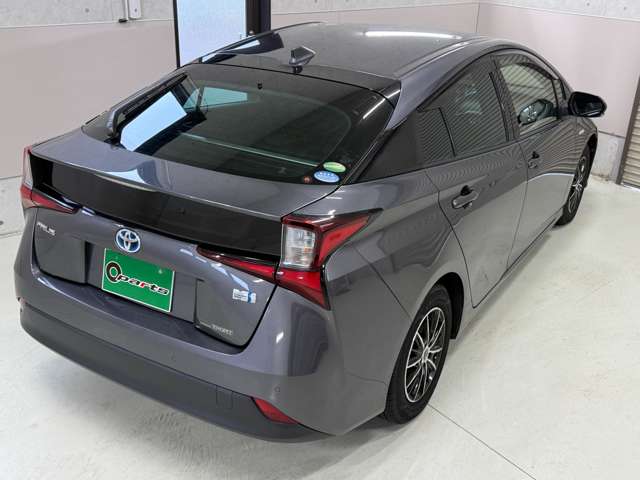 トヨタ プリウス １．８ Ｓ R1年 (東北) 99