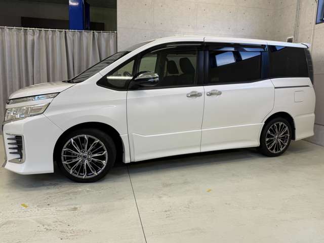 トヨタ ヴォクシー ２．０ ＺＳ 煌ＩＩ H28年 (東北) 99