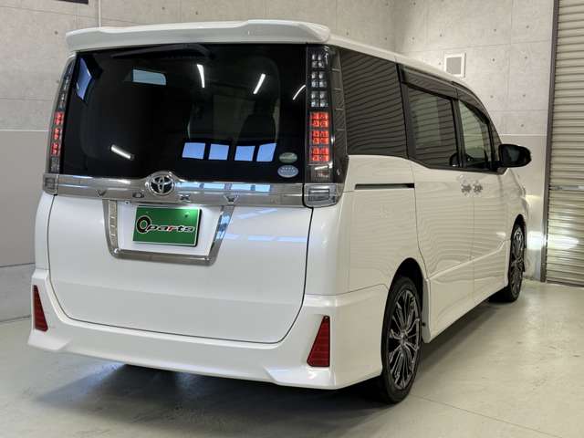 トヨタ ヴォクシー ２．０ ＺＳ 煌ＩＩ H28年 (東北) 99