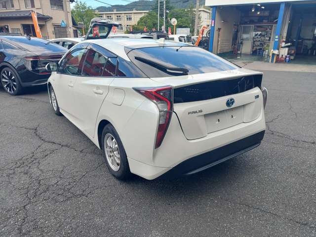 トヨタ プリウス １．８ Ｓ H28年 (近畿) 99