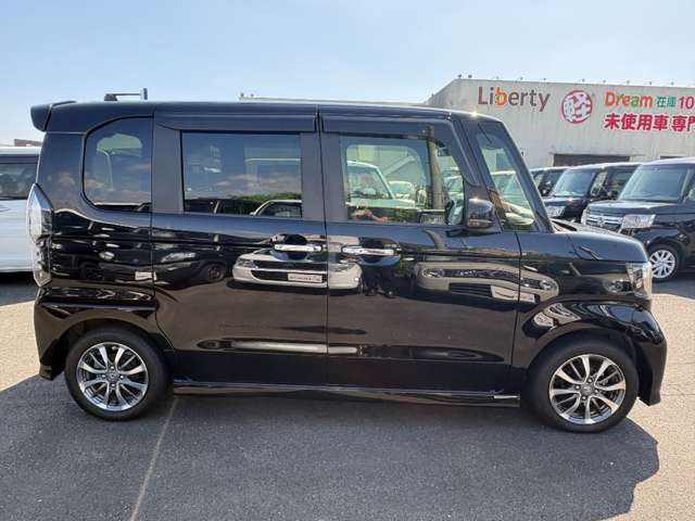 ホンダ Ｎ　ＢＯＸ カスタム ６６０ Ｌ R3年 (近畿) 99