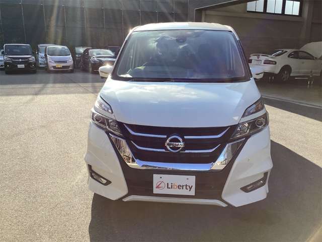 日産 セレナ ２．０ ハイウェイスター ＶセレクションＩＩ R1年 (近畿) 99