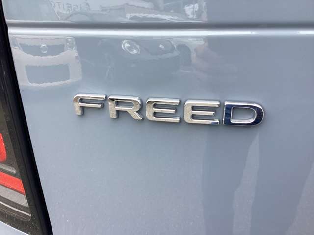 ホンダ フリード　ハイブリッド １．５ Ｅ：ＨＥＶ エアー R7年 (近畿) 99