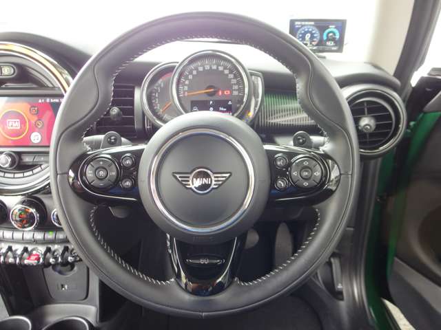 ミニ ミニ クーパーＳ ３ドア ６０イヤーズ エディション ＤＣＴ R1年 (東海) 99