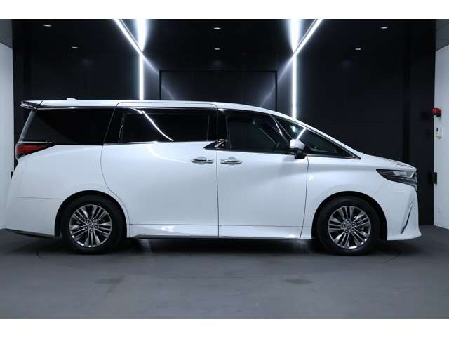 トヨタ アルファード　ハイブリッド ハイブリッド ２．５ Ｚ Ｅ－ＦＯＵＲ ４ＷＤ R6年 (北海道) 99