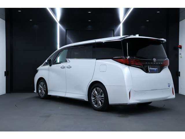 トヨタ アルファード　ハイブリッド ハイブリッド ２．５ Ｚ Ｅ－ＦＯＵＲ ４ＷＤ R6年 (北海道) 99