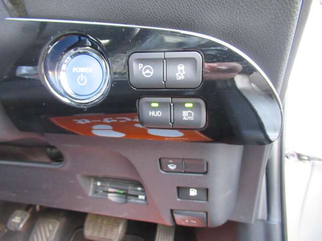 トヨタ プリウス １．８ Ａ Ｅ－ＦＯＵＲ ４ＷＤ H28年 (北海道) 99