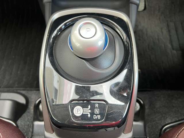 日産 ノート １．２ Ｅ－ＰＯＷＥＲ Ｘ モードプレミア H29年 (九州・沖縄) 99