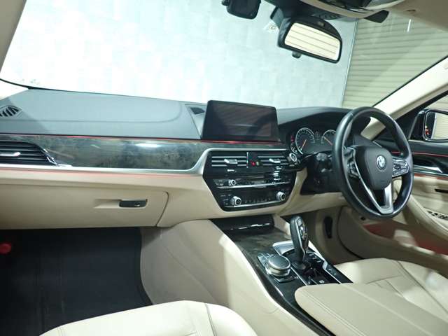 ＢＭＷ ５シリーズ ５３０ｉ　ラグジュアリー H30年 (九州・沖縄) 99