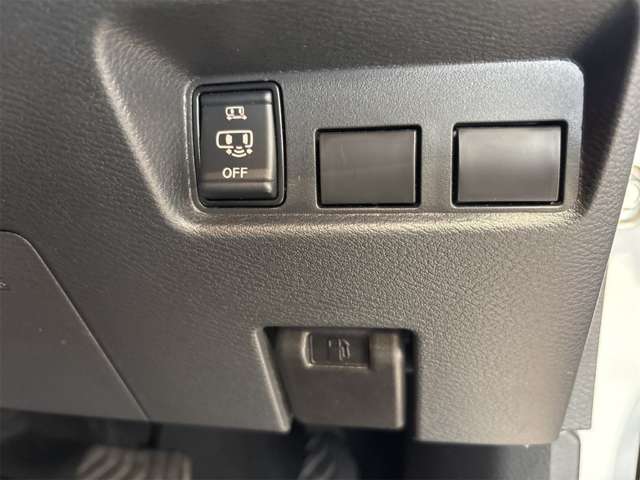 日産 ルークス ６６０ ハイウェイスターＧターボ アーバンクロム プロパイロット エディション R4年 (近畿) 99