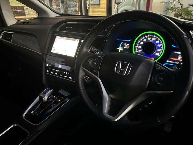 ホンダ シャトル １．５ ハイブリッド Ｚ H27年 (関東) 99