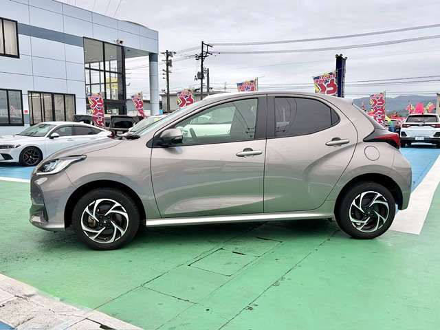 トヨタ ヤリス １．５ ハイブリッド Ｇ Ｅ－ＦＯＵＲ ４ＷＤ R6年 (甲信越・北陸) 99