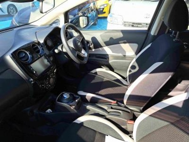 日産 ノート １．２ Ｅ－ＰＯＷＥＲ Ｘ H29年 (甲信越・北陸) 99