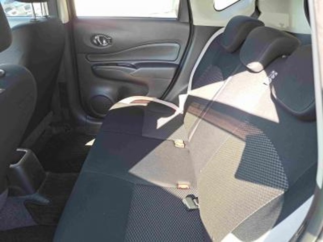 日産 ノート １．２ Ｅ－ＰＯＷＥＲ Ｘ H29年 (甲信越・北陸) 99