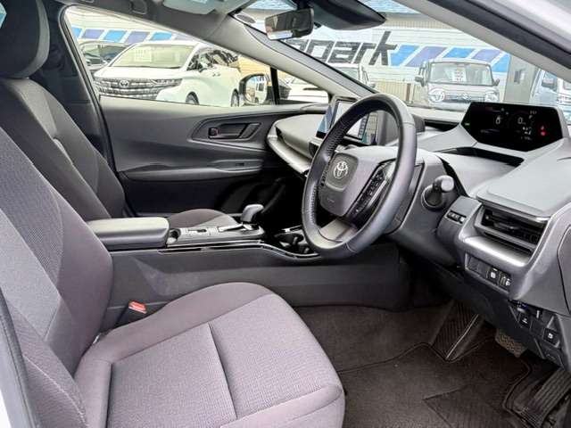 トヨタ プリウス １．８ Ｘ R5年 (甲信越・北陸) 99