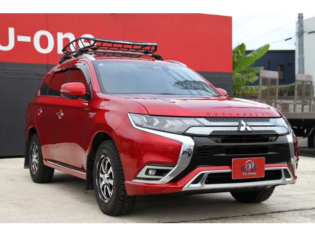 三菱 アウトランダーＰＨＥＶ ２．４ Ｇ プレミアムパッケージ ４ＷＤ R1年 (関東) 99