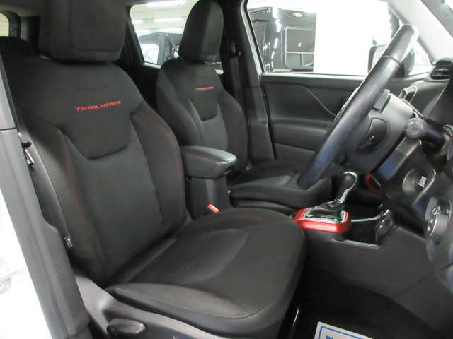 ジープ レネゲード トレイルホーク ４ＷＤ R2年 (関東) 99