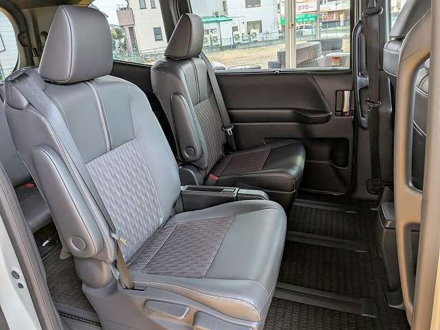 トヨタ ノア ２．０ Ｓ－Ｚ R6年 (関東) 99